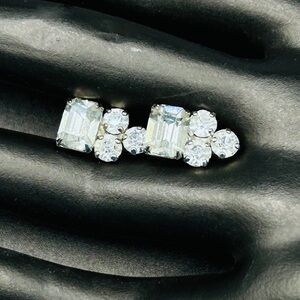 Vintage 1950s Rhinestone Screw Back Earrings – Emerald Cut & Round Clear Stones